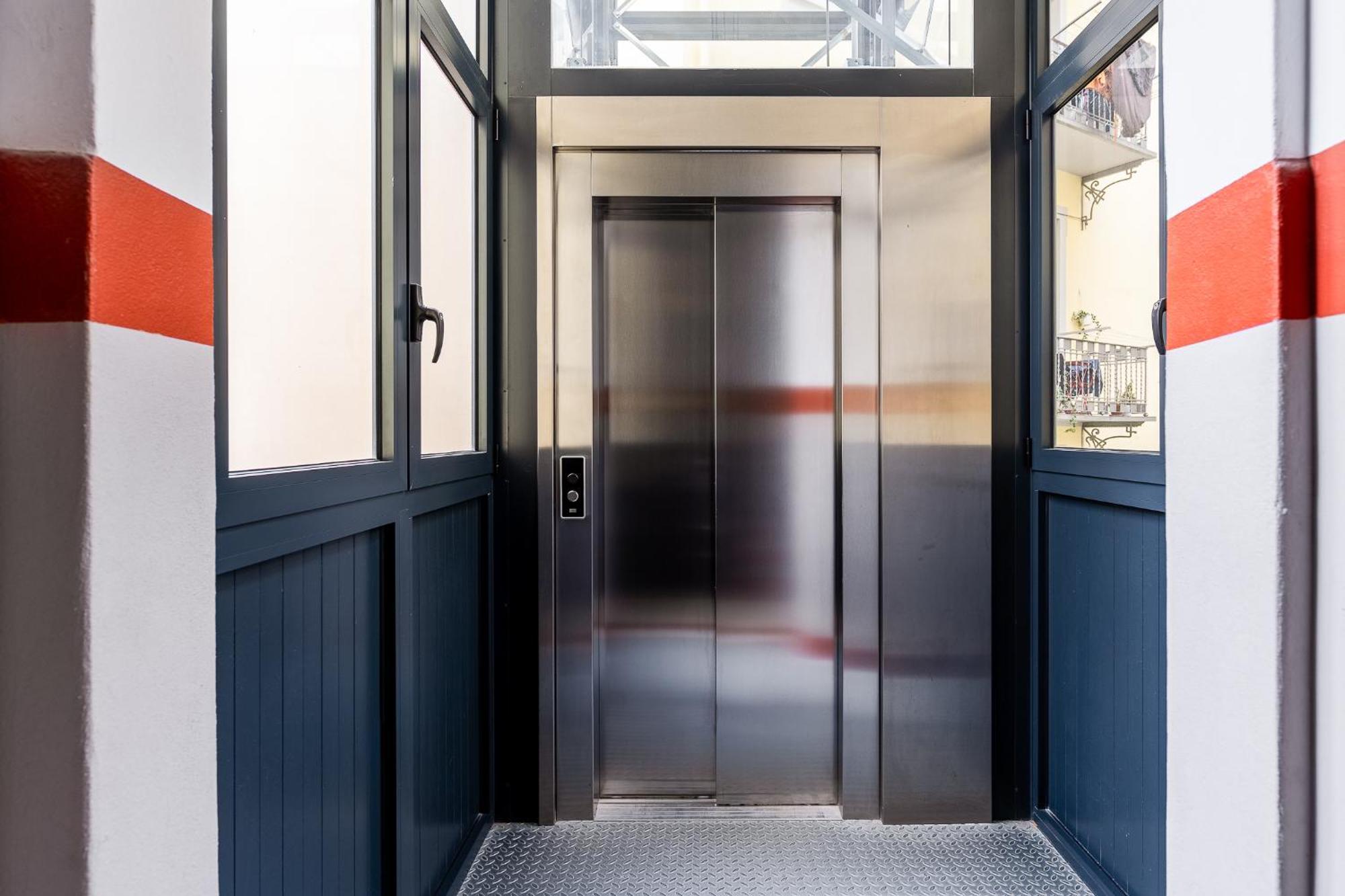 Luxury Apartment - Near Stazione Centrale Milan Exterior photo
